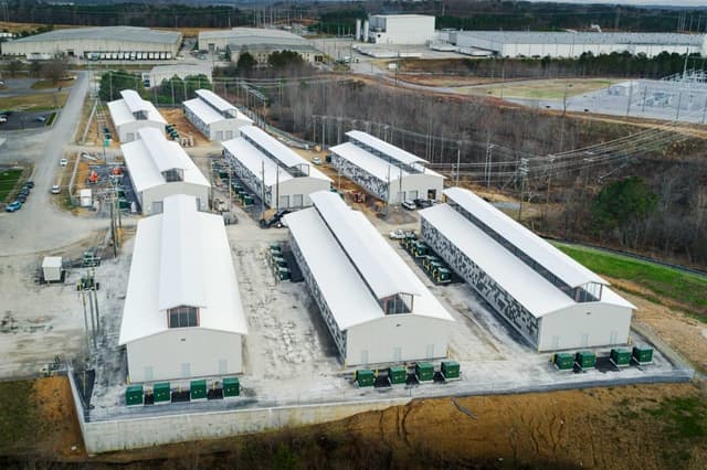 Core Scientific Posts 11% Decline in Q3 Revenue Amid Market Share Erosion